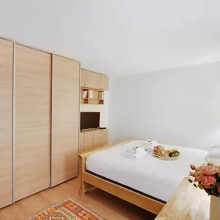 CMG - Rambuteau / Le Marais Paris